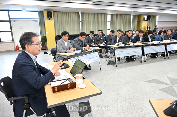 군위군, 2025 공약추진상황보고회 개최