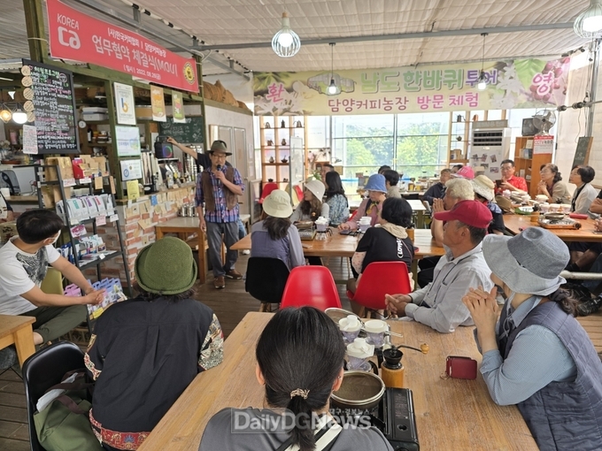 도내 농업인 20여 명, 전남 커피차 재배 비법 전수로 경쟁력 강화 