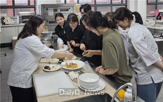 대구공업대학교 호텔외식조리계열. ‘학습공동체 튜터링’ 운영 모습. (사진=대구공업대 제공)