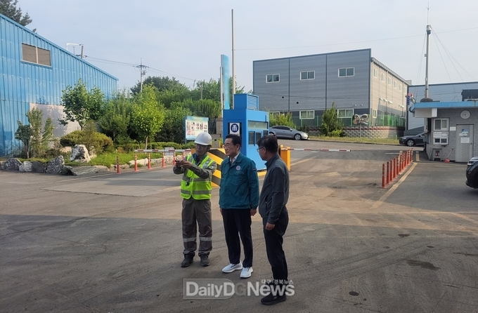 최기문 영천시장, 폐기물 처리업체 화재현장 점검