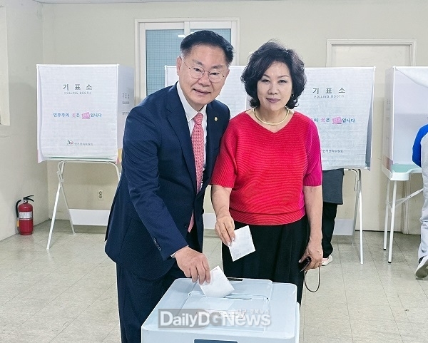 김재욱 칠곡군수, “투표는 국민의 책임입니다”