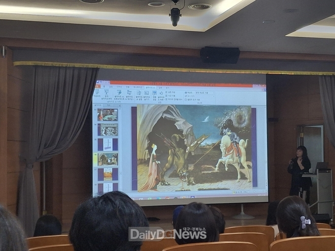 경산시립도서관, ‘정여울 작가와의 만남’ 특강 개최