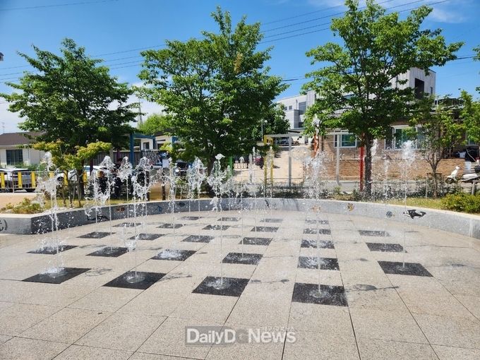 의성 안계면, 여름 무더위 식힐 ‘용기어린이공원 바닥분수’ 가동 시작