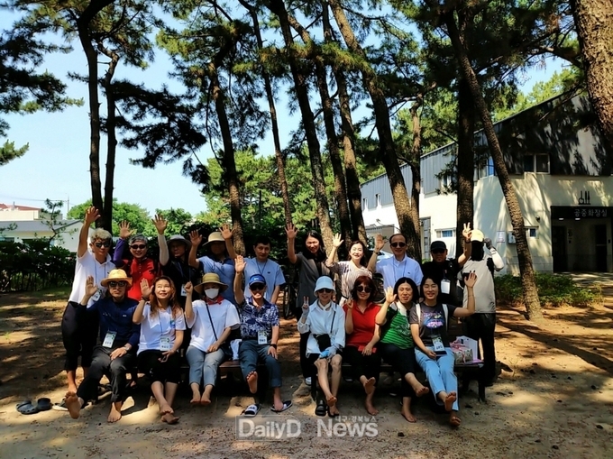 포항의 숲과 푸른 바다 어우러진 ‘맨발걷기 40선’ 강좌 인기