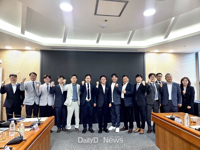 (사)대경ICT산업협회. 김민석 총리 후보자와 간담회 개최 모습. (사진=(사)대경ICT산업협회 제공)