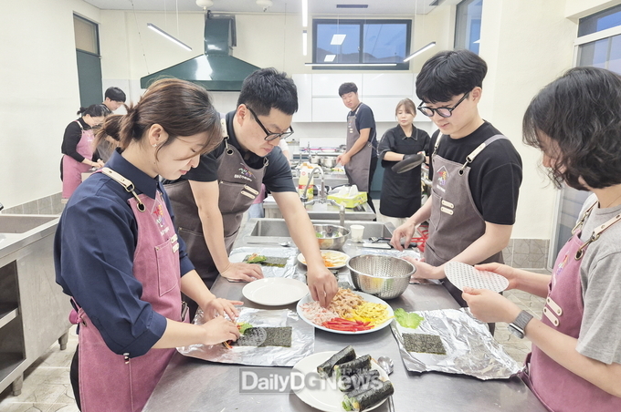 청송군가족센터, 1인 청년가구 대상 '온가족요리교실' 운영