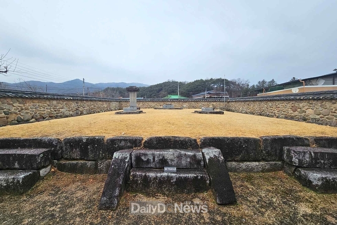 금성대군신단 모습