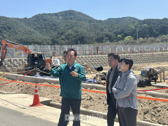 박현국 봉화군수, 임대형 스마트팜단지 조성사업 현장 방문.