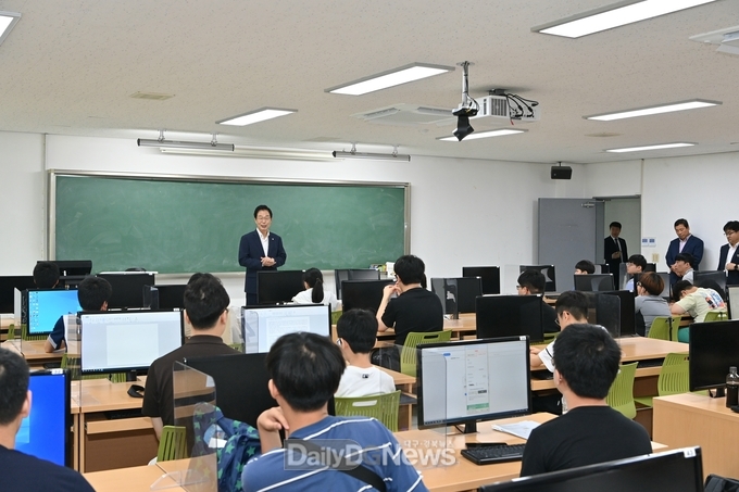 경북교육청 유관 단체들, 인재 양성 위한 장학금 전달!