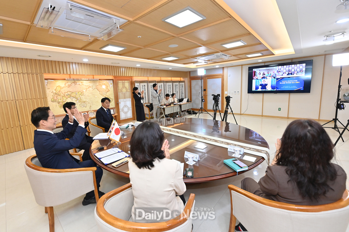 2025년 북스타트 책꾸러미 온라인 도서 기증식 개최