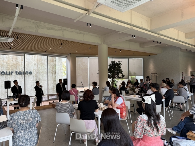 “지역과 예술, 시민이 함께한 경산카페축제 15일”