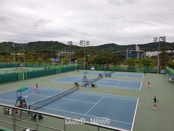 김천시, 제45회 회장기 중고 테니스대회 개최 