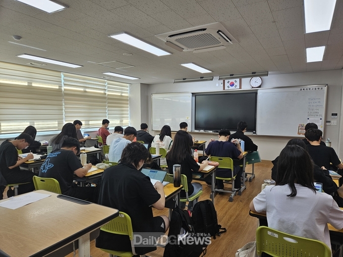 경북교육청, 폭염 속 ‘찜통교실’ 해소 위해 냉방비 대폭 추가 지원!