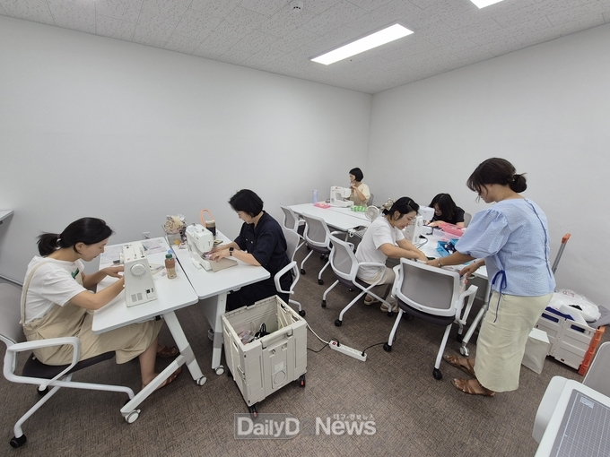 예천군‘호명 소잉’동아리, 재봉틀로 전하는 따뜻한 마음