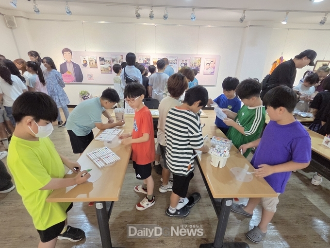 경산시, ‘만화로 보는 시니어 전성시대’ 전시회