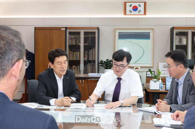  이강덕 시장, 기재부 방문 ‘임기 마지막까지’ 국비 확보 총력 대응1(제2차관)