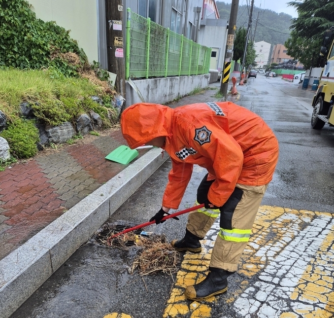 도로 하수도 범람 방지 활동
