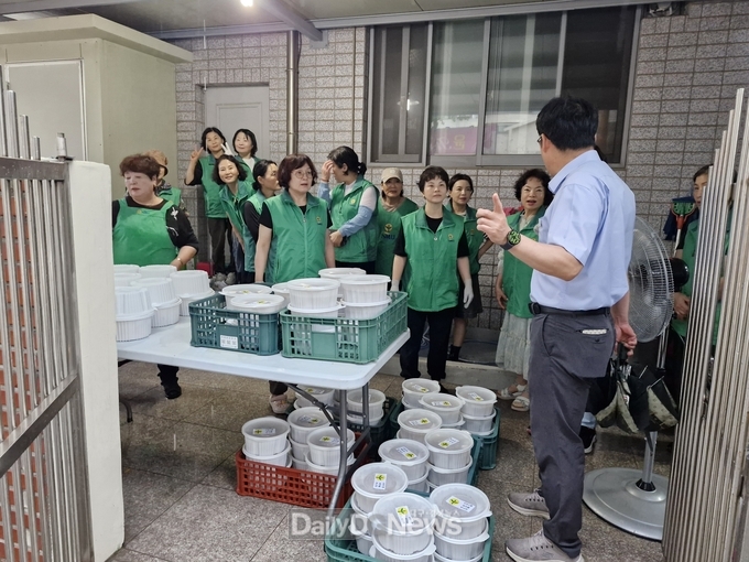 경산시 서부2동새마을부녀회, 초복맞이 독거노인 및 취약계층 위한 삼계탕 전달