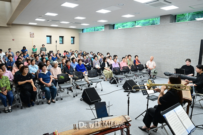 청년예술인들의“들썩들썩”마을 음악회