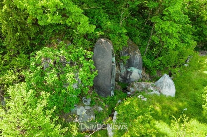 상주 도곡리 마애여래입상 전경