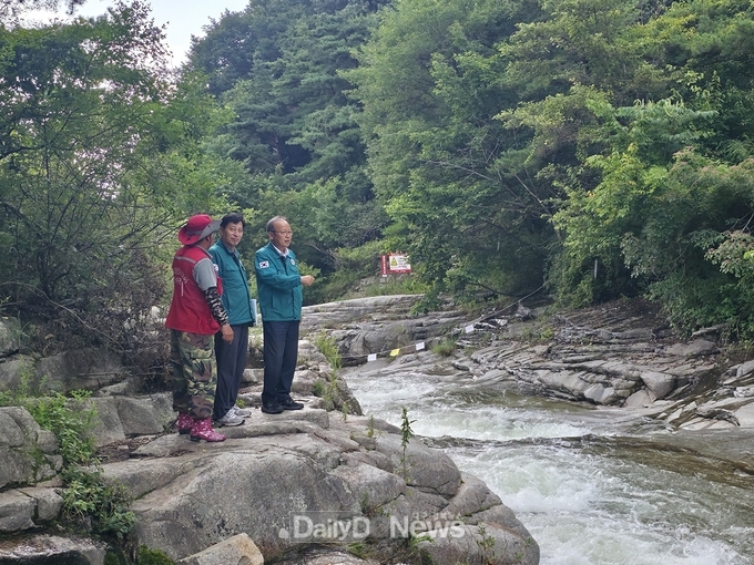 군위군 배춘식 부군수,‘집중호우 취약지역 현장점검에 구슬땀’