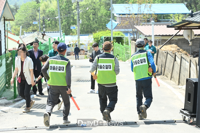 경북도 제공) 2024년_4월_19일_문경시_산북면_가좌리_마을_재난대응_실전형_주민대피_훈련_장면