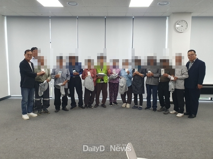 성주군, 장애인일자리 참여 어르신 폭염대비 긴급물품 지급