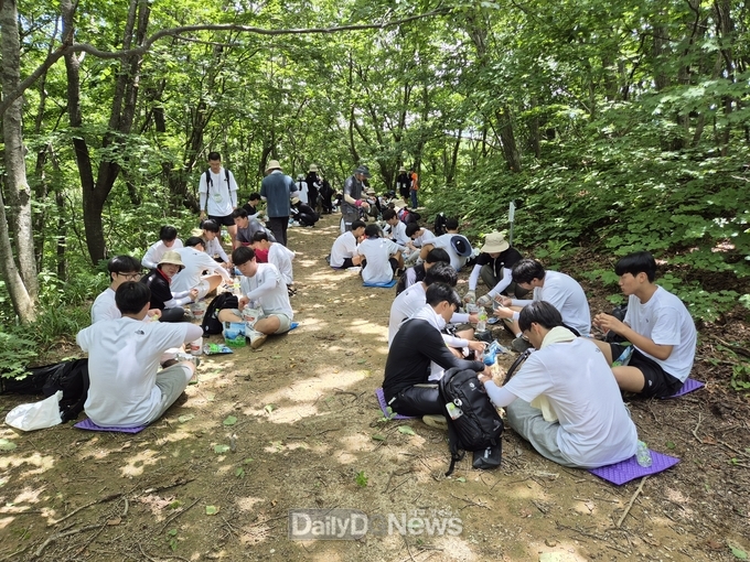 한국등산·트레킹지원센터, 자연과 함께한 청소년 산림생태탐방