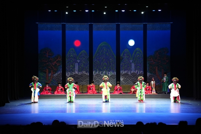 ‘처용무’장면