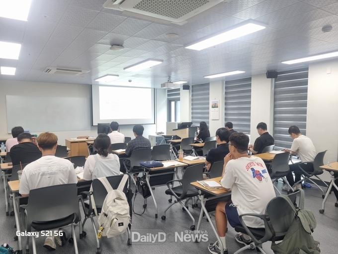 과학·수학·SW·미술 등 4개 영역, 맞춤형 전문 연수로 영재교육 내실화