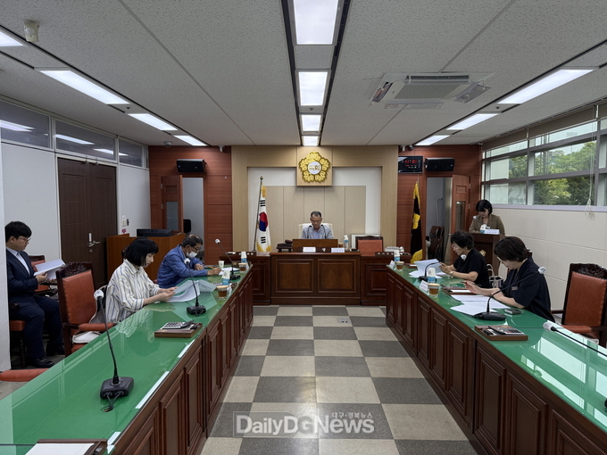 봉화군의회, 2025년 의원정책개발단체 심의‧선정
