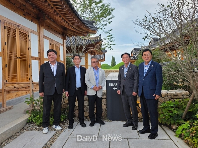 조현 외교부 장관 경주서 준비상황 점검