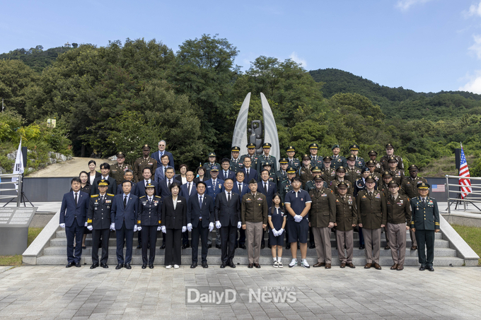 칠곡군, 303고지 추모비 한미합동 참배행사 개최