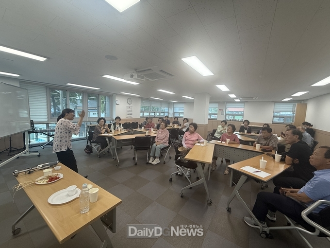 상주시노인종합복지관, 지역사회 어르신 대상 건강식단 제공 및 영양교육 실시
