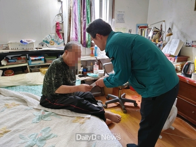 성주군 초전면, 찾아가는 민생회복 소비쿠폰 지급 실시