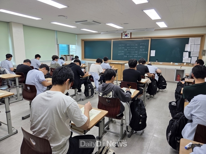 ‘대박 예감! 수능 마중물’경북 자체 제작 수능 모의평가 실시