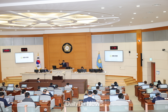  제325회 제1차 본회의 장면