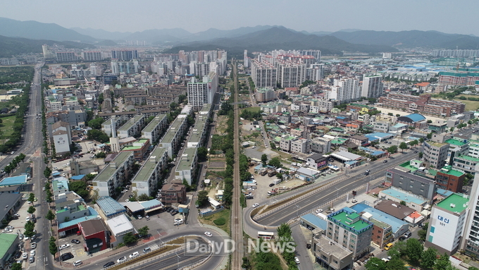 경주시는 동천~황성 도시숲 공원조성계획에 시민 의견을 반영하기 위해 주민참여단을 모집한다. 사진은 도시숲 조성 예정지 전경