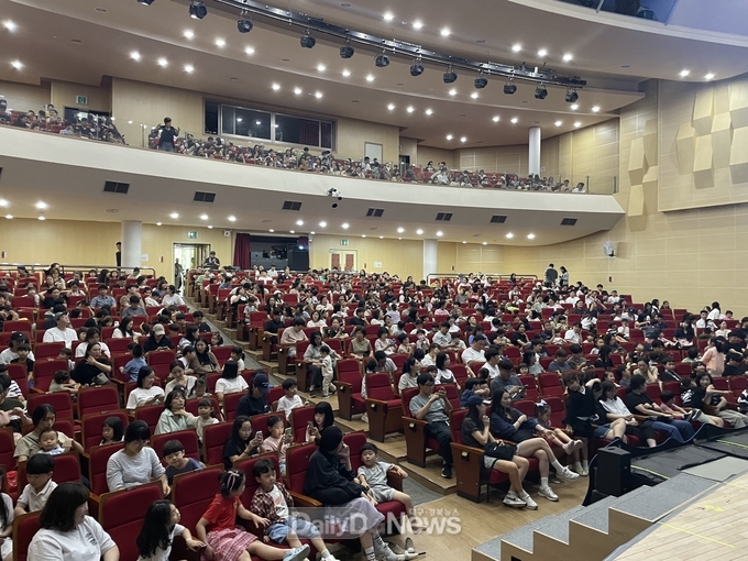 칠곡군, 어린이 뮤지컬 ‘바다 100층짜리 집’ 전 회차 성료