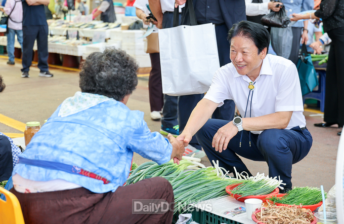 성주군, 추석맞이 전통시장 장보기 행사 및 물가안정 캠페인 개최