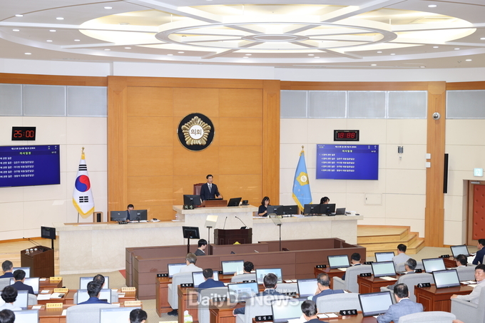 제325회 임시회 본회의 장면