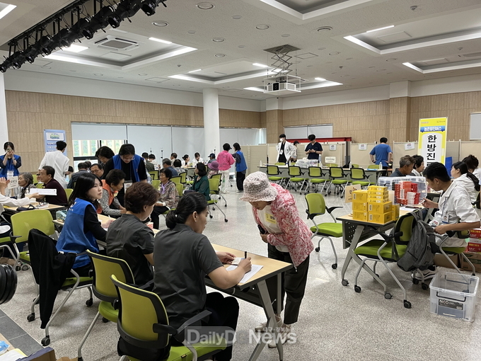 찾아가는 농촌왕진버스, 맞춤 진료에 의료사각 해소
