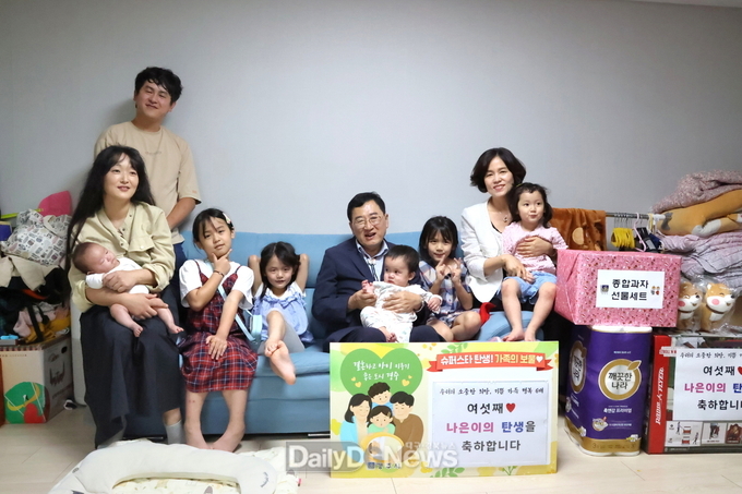 주낙영 경주시장 충효동 여섯째 출산 가정 방문