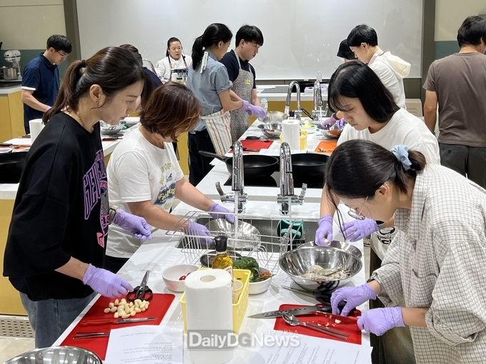 칠곡군, 직장인 맞춤형 ‘퇴근길 자격증 취득반’ 운영