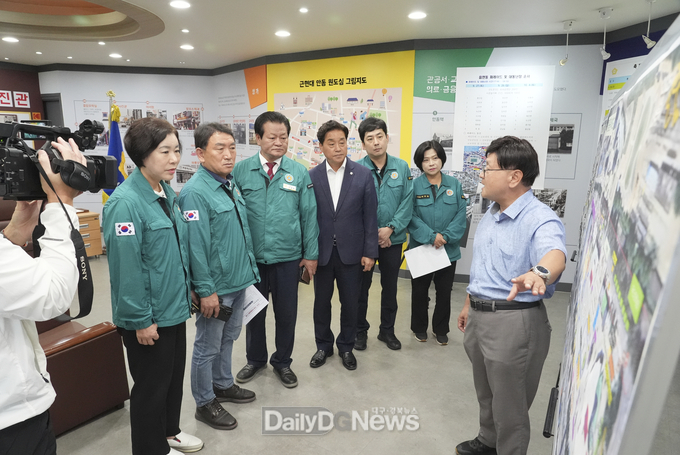 안동시의회 문화복지위원회, 2025 안동국제탈춤페스티벌 축제장 사전 점검 및 관계자 격려
