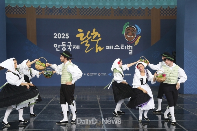 27개국 탈춤의 향연, 세계가 안동에서 춤추다