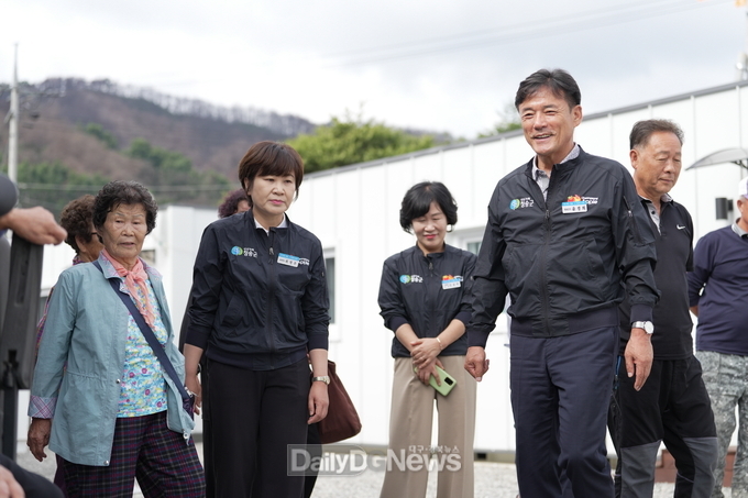 청송군, 명절 앞두고 산불피해 이재민 찾아 위문