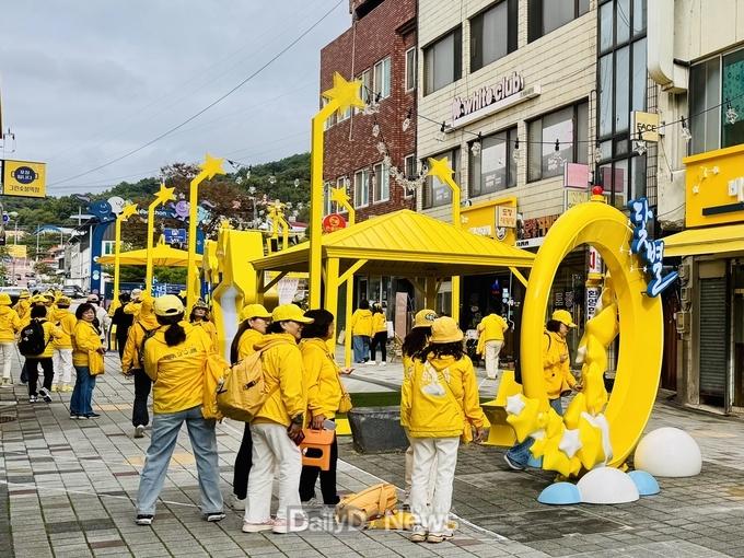 문경 점촌점빵길 가을음악회, 6천여 명 인파 몰리며 대성황!