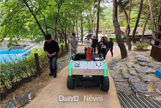 송정자연휴양림 야영장 짐 실어 나르는 AI자율로봇 시스템 구축
