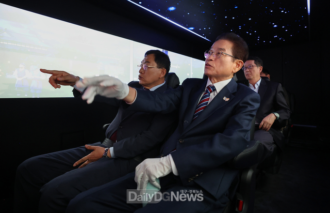 버스로 떠나는 신라왕경 과거여행, Golden Silla XR 버스 제작